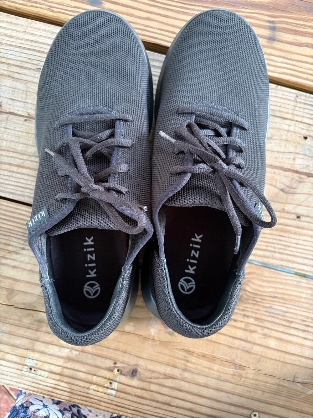 Kizik All-Black Slip-On Knit Sneaker. Men’s 9W, Women’s 10.5W Feather light!